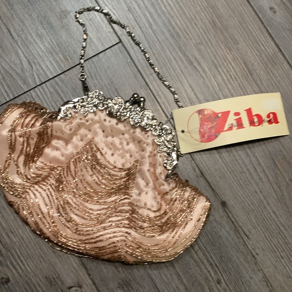 New peachy beaded clutch purse - Picture 2 of 6